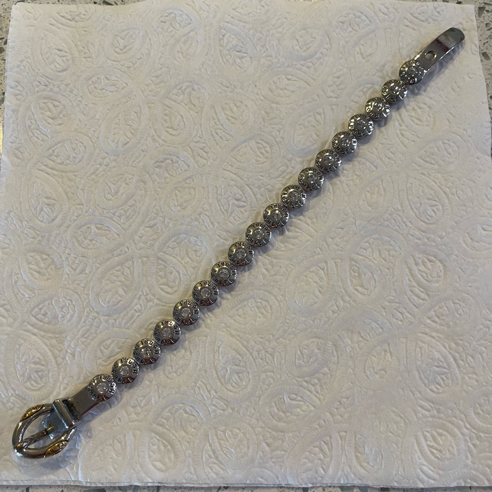 Tennis bracelet